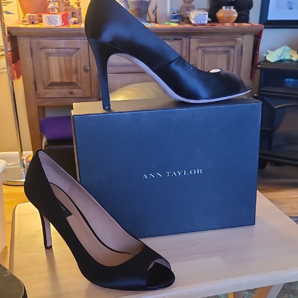 Ann Taylor  Black Peep Toe Heels